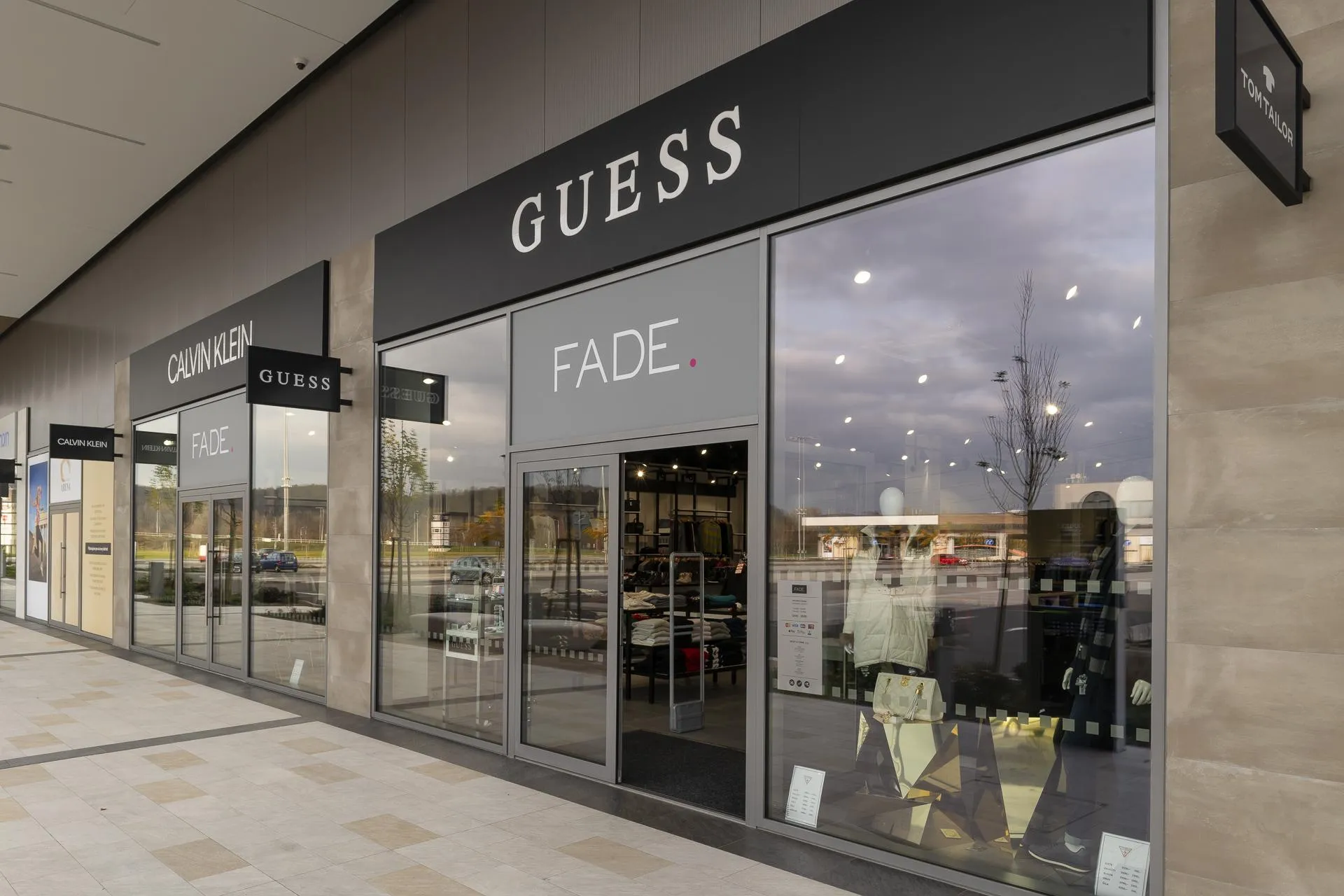 Guess_in cooperation with OEM